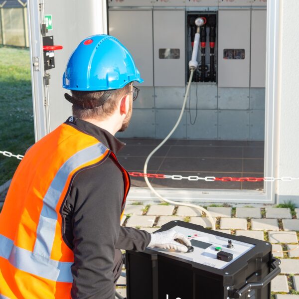 B2 Electronics HVA68TD VLF and Tan Delta High Voltage Diagnostic System - Image 3